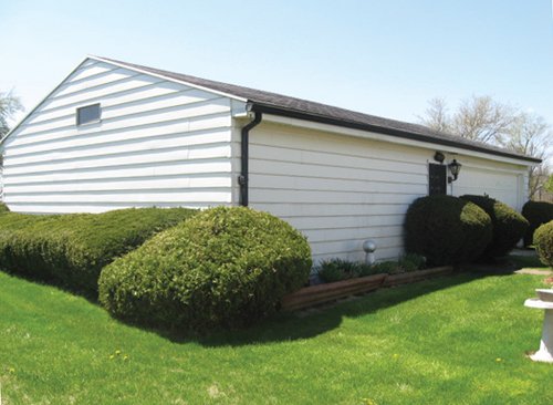 Property photo 7 - 4 Bedroom, 2 Story Home & 2 Bedroom Bungalow